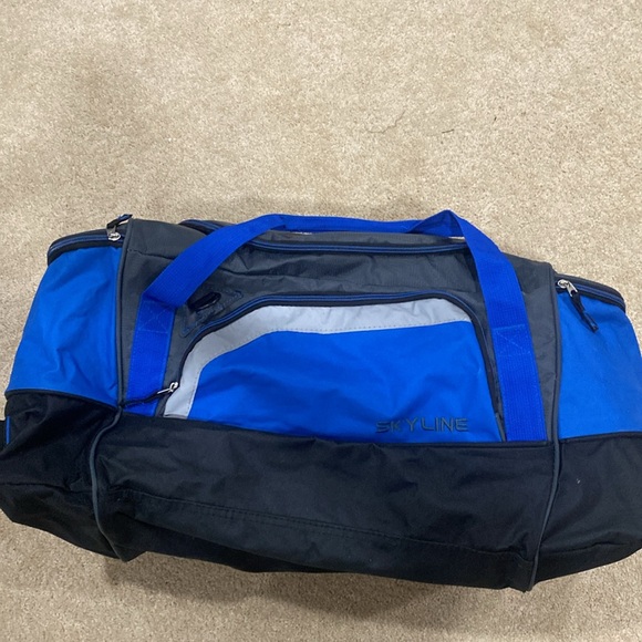 Skyline 28” duffel bag - Picture 4 of 10